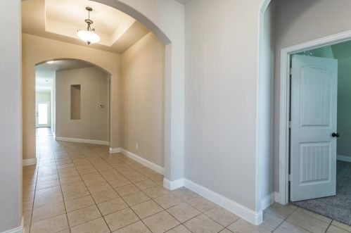 901 Abbey Ln, Midlothian TX  76065-1365 exterior