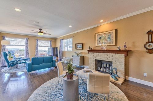 1312 Flores St, Seaside CA exterior