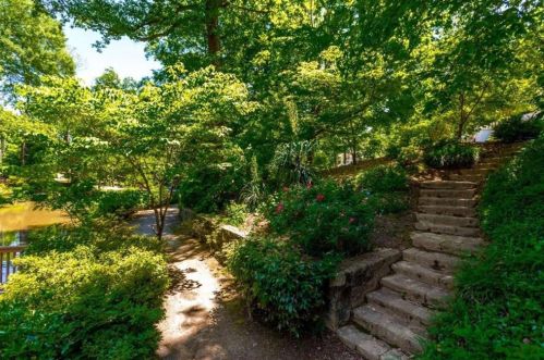 517 Hascall Rd, Atlanta GA  30309-2227 exterior
