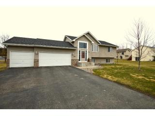 604 Chaucer Ln, Minnetrista, MN 55388