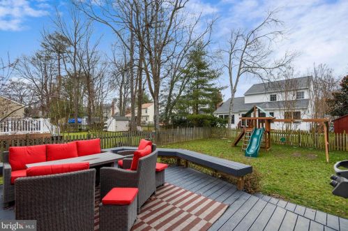 281 Shakespeare Dr, Severna Park MD 21146-2150 exterior