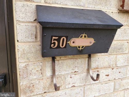 50 Valleybrook Dr, Lancaster PA  17601-4612 exterior