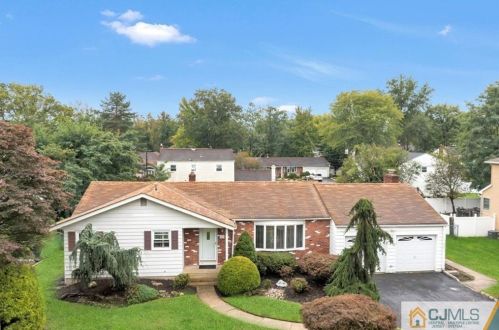 11 Walker Ave, Edison, NJ 08820-3121
