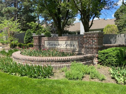2519 Canfield Ct, Naperville, IL 60564-5840