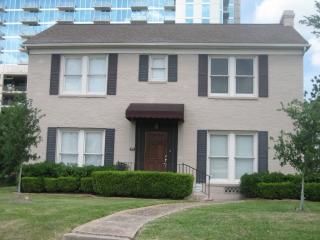 2207 Macgregor Way, Houston TX  77004-7601 exterior
