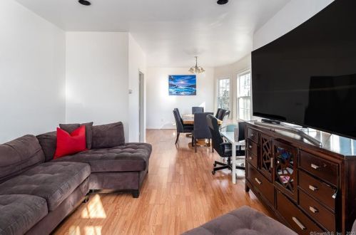 72 Osborne Ave, Norwalk CT  06855-1020 exterior