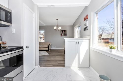 8107 Lockney Ave, Silver Spring MD 20912-7304 exterior