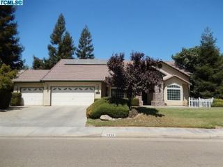 3938 Howard Ave, Visalia, CA 93277-4032