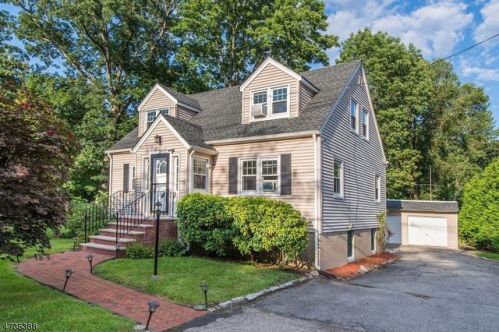 263 Reynolds Ave, Parsippany, NJ 07054-3310