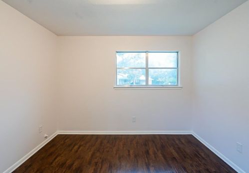 5104 Montrose Dr, Fort Worth TX  76114-2154 exterior