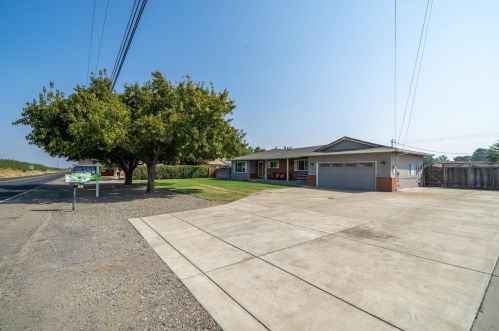15956 Von Sosten Rd, Tracy, CA 95304-9725