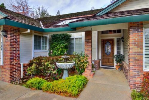144 Taunton Way, Folsom, CA 95630-6576
