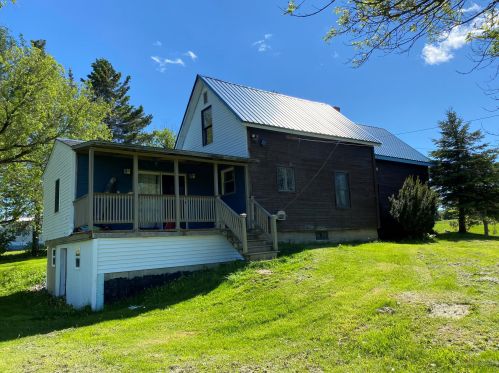 4 Echo Lake Rd, Presque Isle, ME 04769-5254