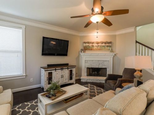 2070 Hatteras Way, Atlanta GA  30318-1083 exterior