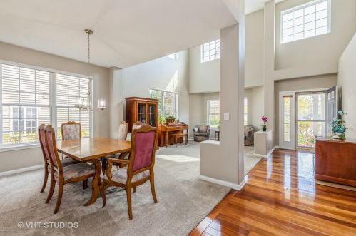 365 Satinwood Ter, Buffalo Grove, IL 60089-4605