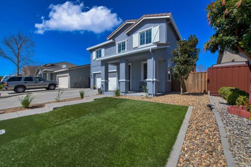 2282 Newcastle Dr, Vacaville, CA 95687-8252