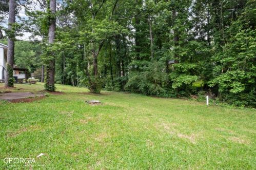 4652 Edwina Ln, Atlanta GA  30331-6802 exterior