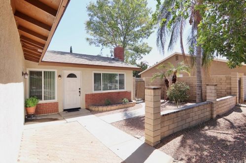 3075 Strassbourg Dr, Riverside, CA 92504-4243