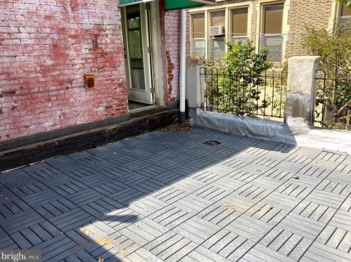 1229 12 St, Philadelphia PA 19147-4903 exterior