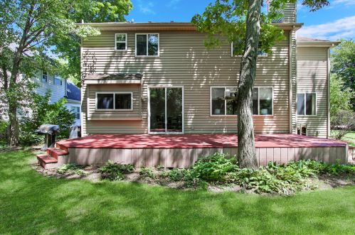 7272 Presidential Dr, Gurnee IL  60031-5302 exterior
