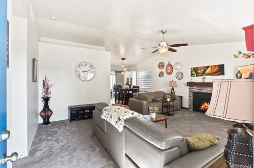 701 Las Colinas St, Tehachapi, CA 93561-2528
