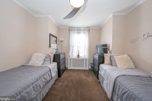 5726 12 St, Philadelphia PA 19141-4111 exterior