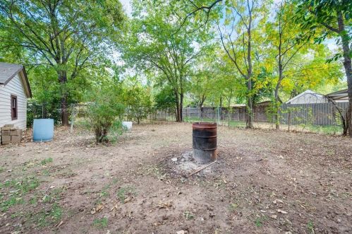 3920 4th St, Fort Worth TX  76107-2016 exterior