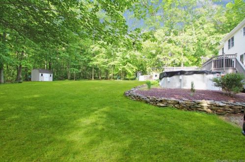 22 Tannery Hill Ln, Hebron, CT 06248-1264