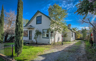 2055 Placer St, Redding, CA 96001-1732