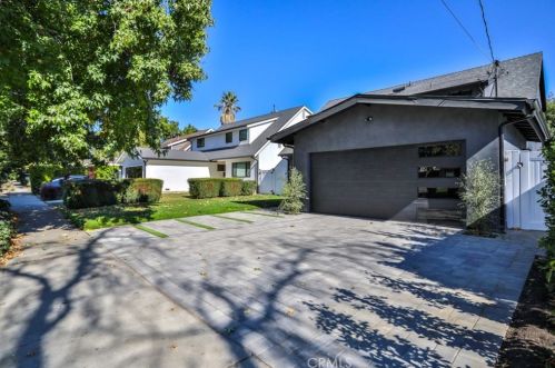 5810 Mammoth Ave, Van Nuys CA  91401-4419 exterior