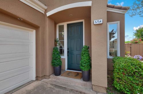 5754 Chambertin Dr, San Jose, CA 95118-3910