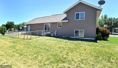 405 Maryland St, Cedar Mills, MN 55350-5009