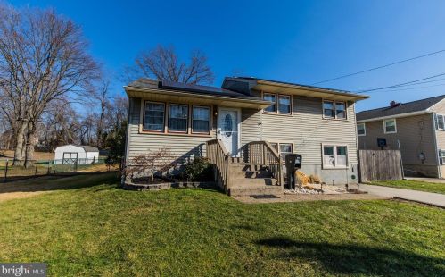 25 Goldy Dr, Gloucester, NJ 08030-1318