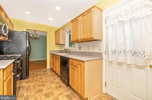 13216 Dauphine St, Silver Spring MD 20906-5211 exterior