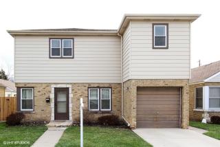 4415 Raymond Ave, Brookfield, IL 60513-2233