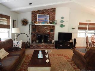1881 Route 80, Guilford, CT 06437-1435
