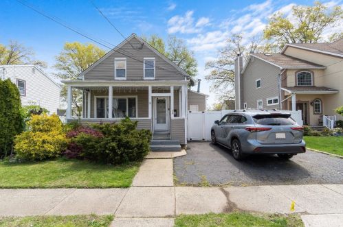 78 Remsen Ave, Avenel, NJ 07001-1256