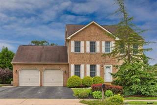 116 White Fence Ln, York, PA 17408-4288