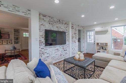 9301 Mintwood St, Silver Spring MD 20901-3523 exterior