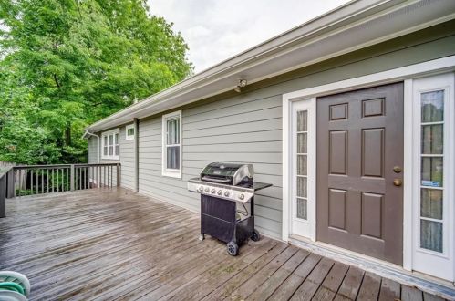 1715 Marietta Rd, Atlanta GA  30318-1907 exterior