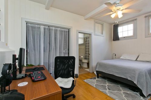 3236 Huelani Dr, Honolulu HI  96822-1233 exterior