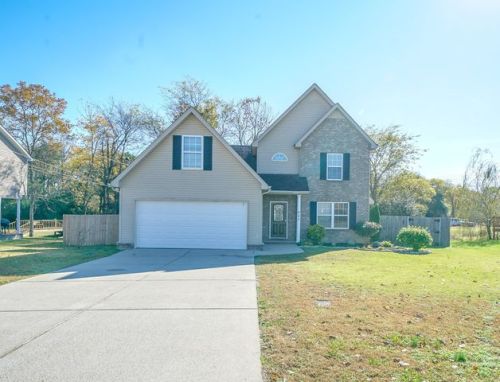 823 Fleming Farms Dr, Murfreesboro, TN 37128-6175