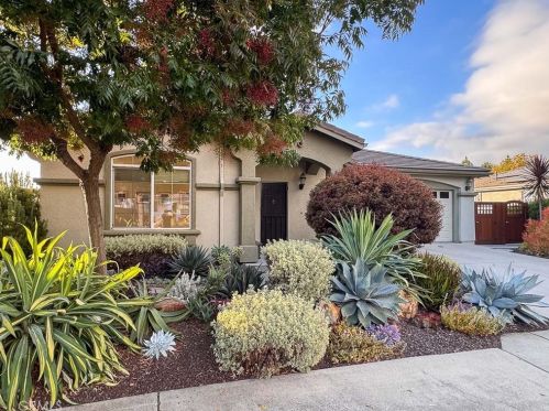 1561 Buckeye Ct, San Luis Obispo, CA 93401-7818