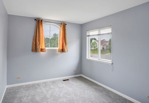 841 Tamarac Dr, Carol Stream IL  60188-4427 exterior