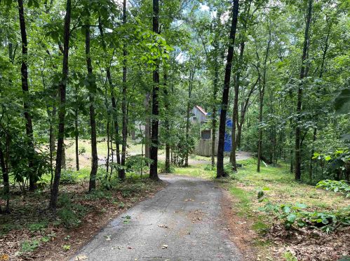 389 Oak Mountain Rd, Carrollton, GA 30116-9025