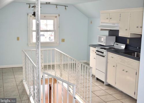 156 School House Rd, Lancaster PA  17603-6314 exterior