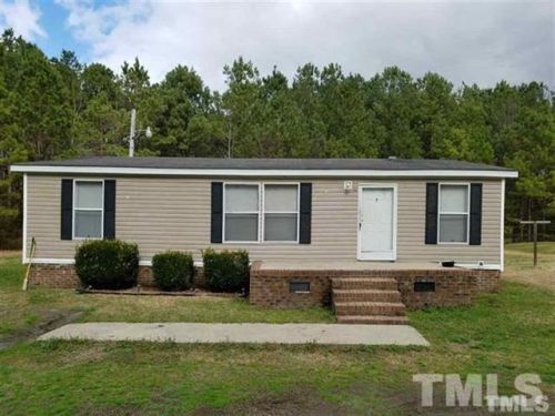186 Canal St, Enfield, NC 27823-8836