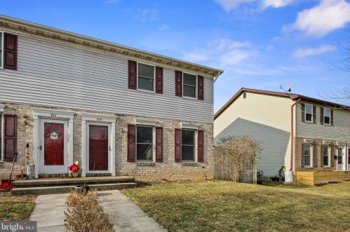 859 Mcallister St, Hanover, PA 17331-4141