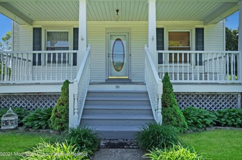 151 Camp Ave, Trenton, NJ 08610-4803