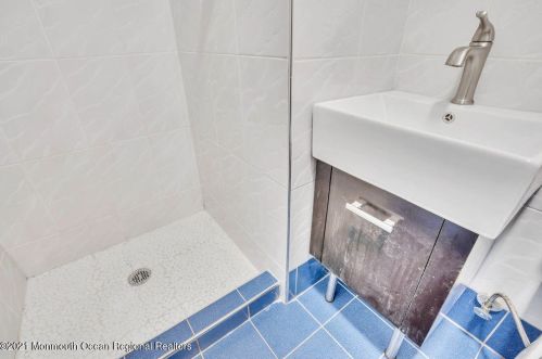 1007 Emory St, Tinton Falls NJ 07712-6026 exterior